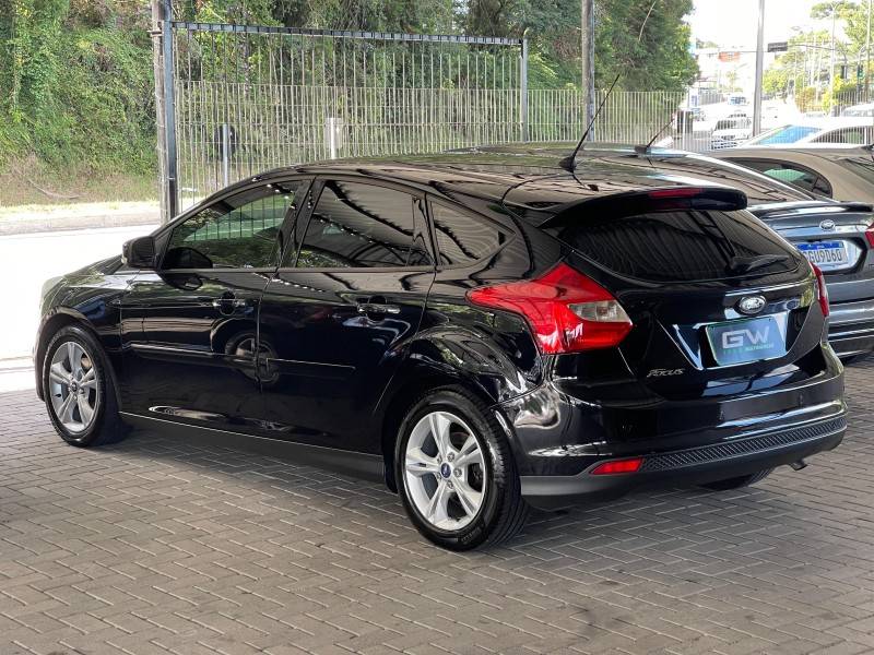 FORD - FOCUS - 2014/2014 - Azul - R$ 57.900,00