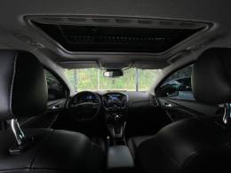 FORD - FOCUS - 2016/2016 - Branca - R$ 72.900,00
