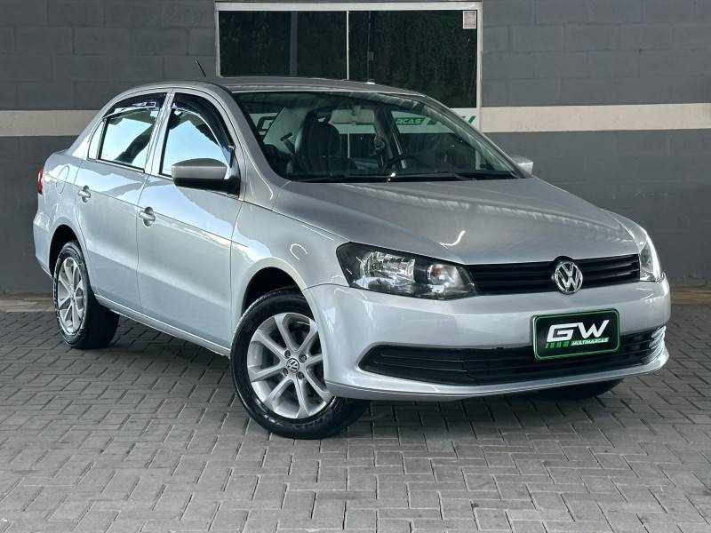 VOLKSWAGEN - VOYAGE - 2015/2015 - Prata - R$ 44.900,00