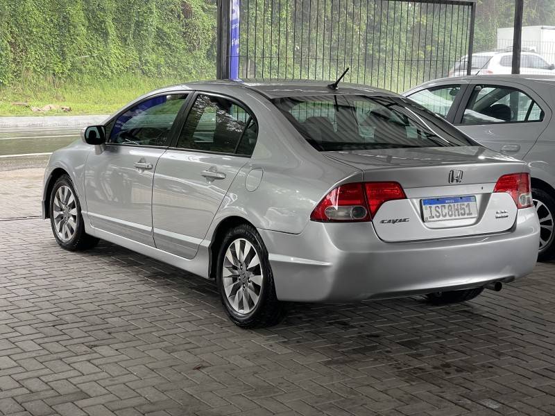 HONDA - CIVIC - 2011/2011 - Prata - R$ 58.900,00