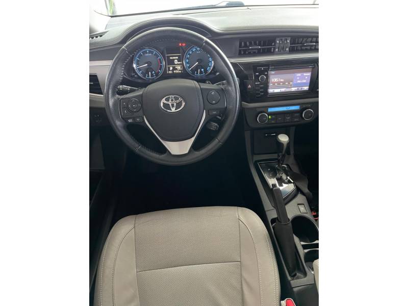 TOYOTA - COROLLA - 2015/2015 - Branca - R$ 88.900,00