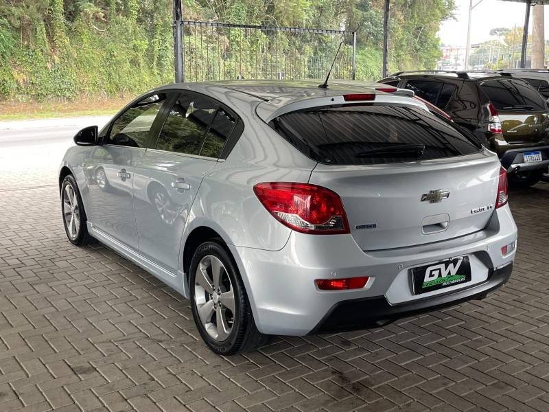 CHEVROLET - CRUZE - 2012/2013 - Prata - R$ 64.900,00