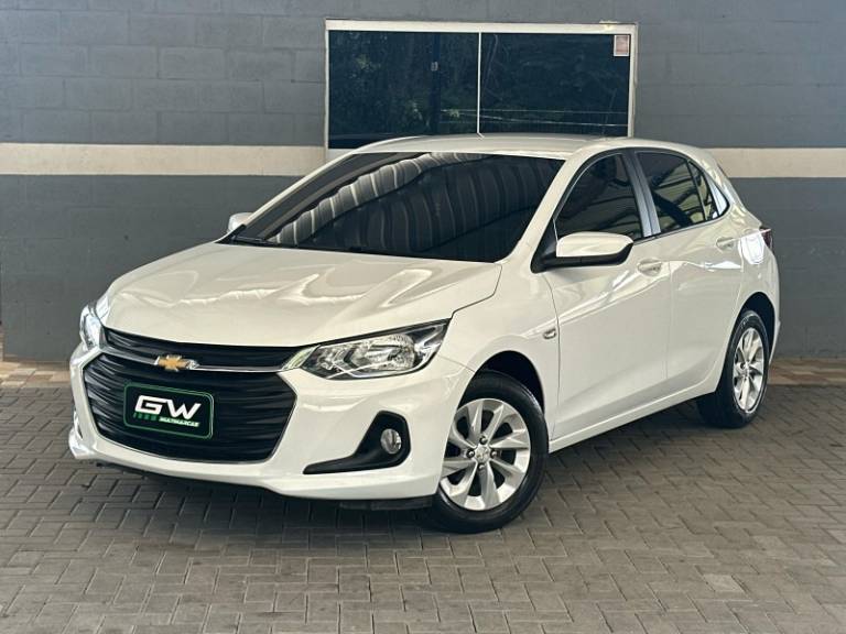 CHEVROLET - ONIX - 2019/2020 - Branca - R$ 70.900,00