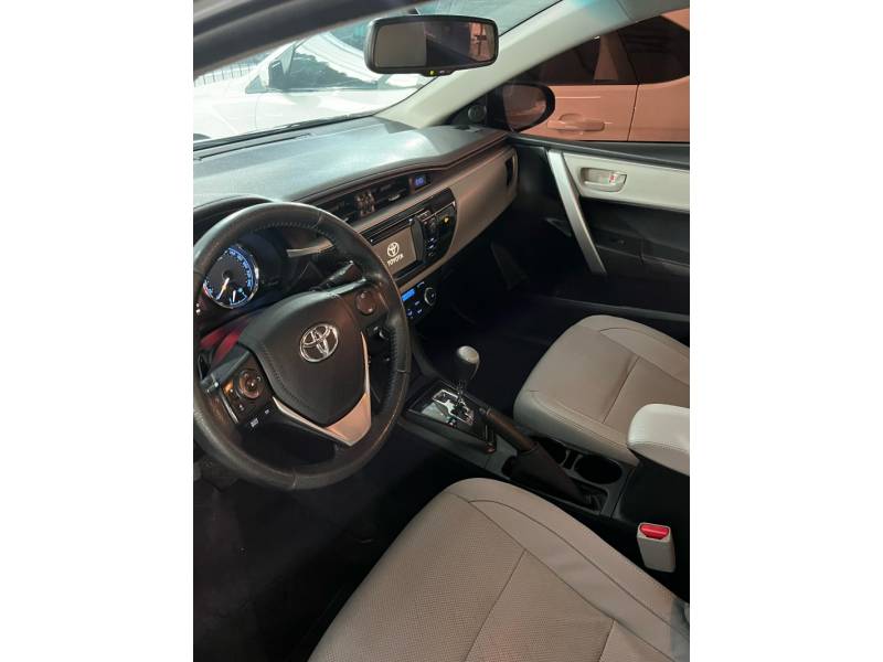 TOYOTA - COROLLA - 2015/2015 - Preta - R$ 86.900,00