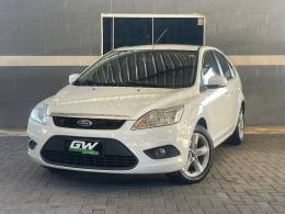 FORD - FOCUS - 2011/2012 - Branca - R$ 43.900,00