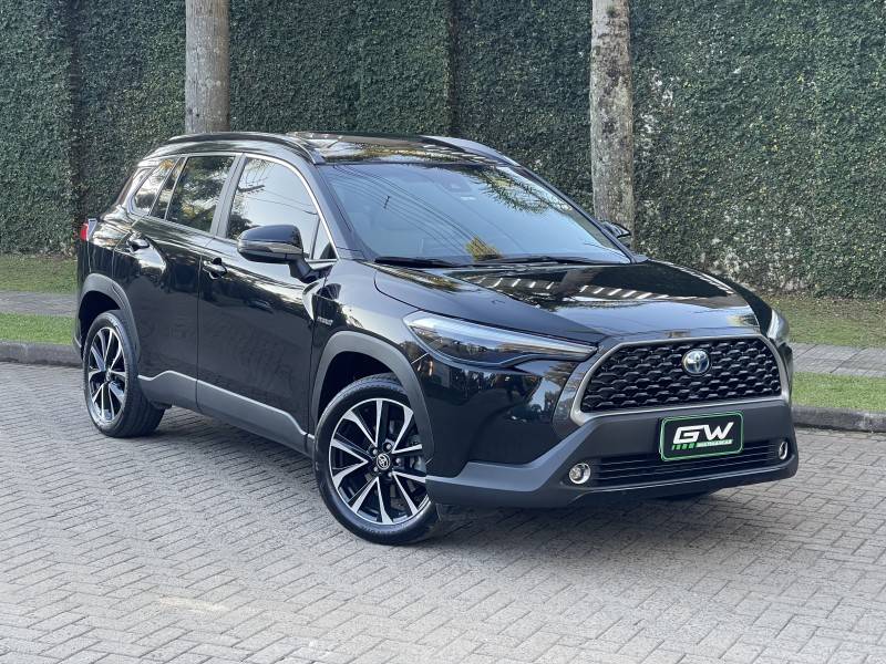 TOYOTA - COROLLA - 2021/2022 - Preta - R$ 155.900,00