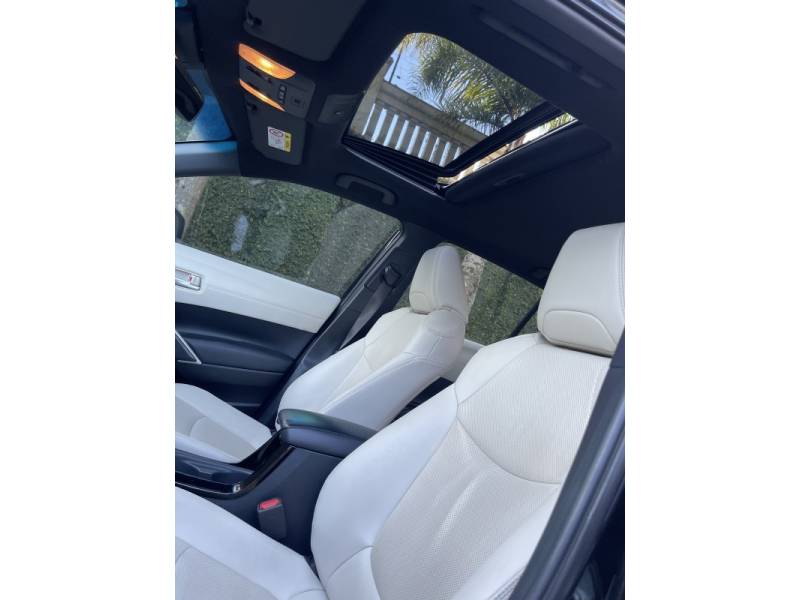 TOYOTA - COROLLA - 2021/2022 - Preta - R$ 155.900,00