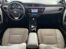 TOYOTA - COROLLA - 2015/2015 - Branca - R$ 88.900,00