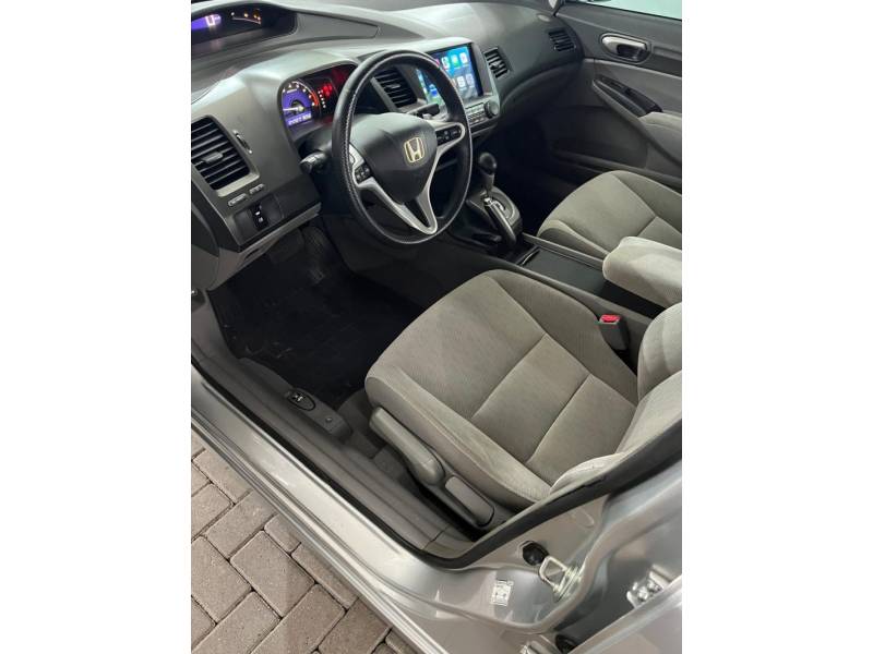 HONDA - CIVIC - 2011/2011 - Prata - R$ 58.900,00