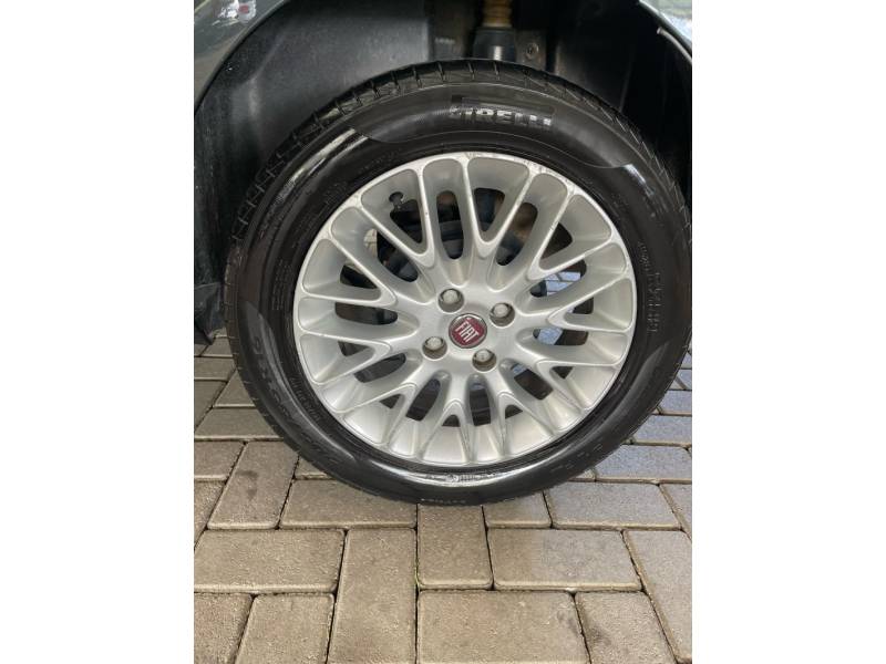 FIAT - PUNTO - 2012/2013 - Cinza - R$ 38.900,00