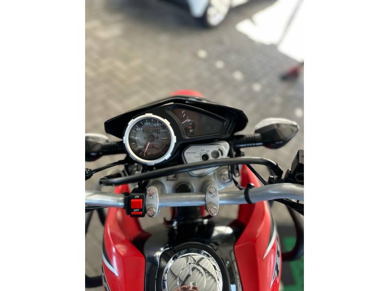 HONDA - NXR 150 - 2014/2014 - Vermelha - R$ 14.900,00