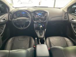 FORD - FOCUS - 2016/2016 - Branca - R$ 72.900,00