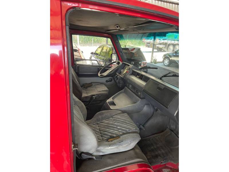 MERCEDES-BENZ - C 180 - 1994/1994 - Vermelha - R$ 55.000,00
