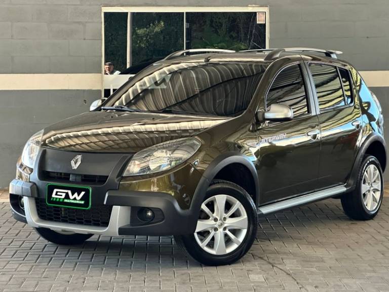 RENAULT - SANDERO - 2012/2013 - Verde - R$ 40.900,00
