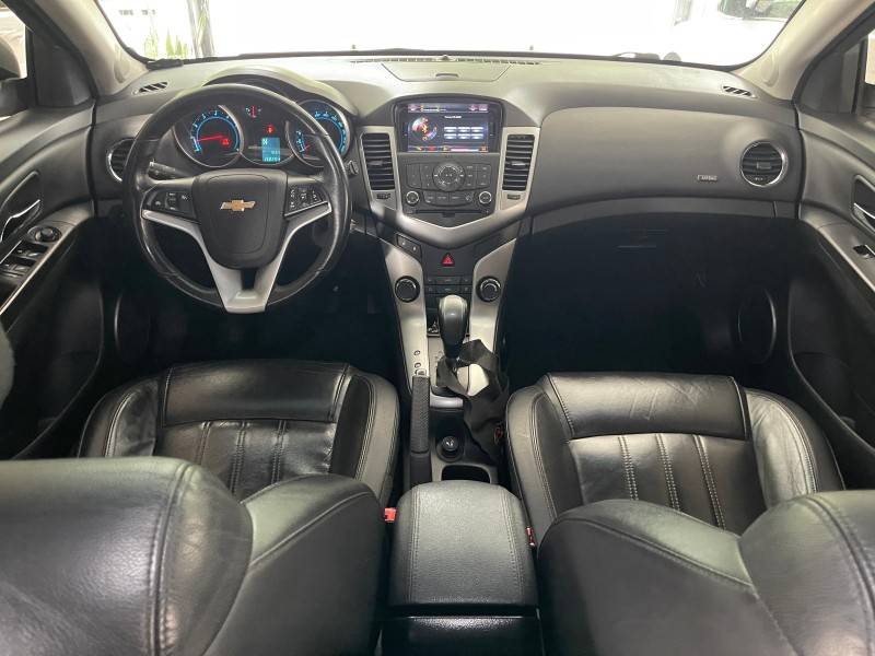 CHEVROLET - CRUZE - 2012/2013 - Prata - R$ 64.900,00