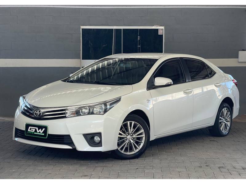 TOYOTA - COROLLA - 2015/2015 - Branca - R$ 88.900,00