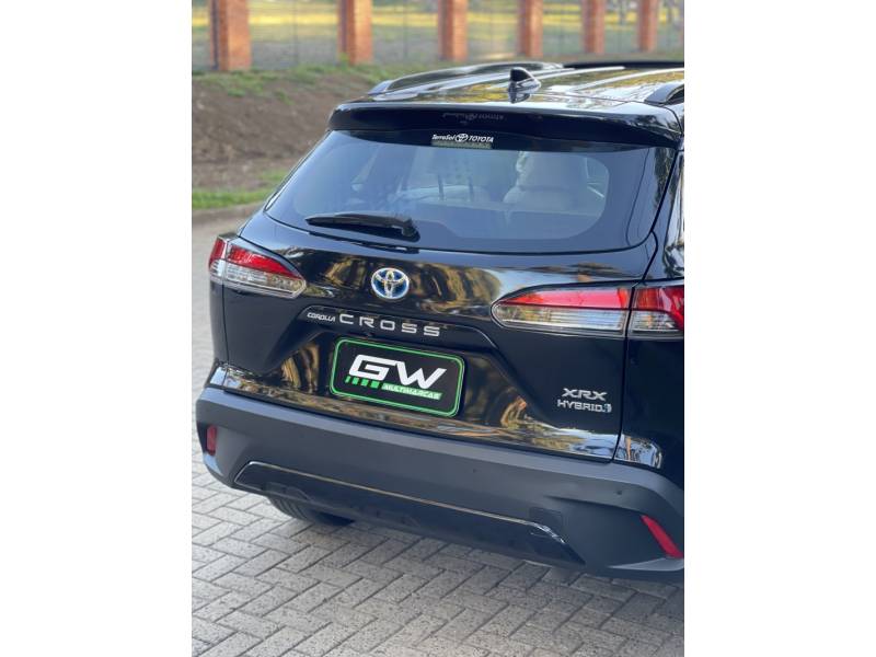TOYOTA - COROLLA - 2021/2022 - Preta - R$ 155.900,00