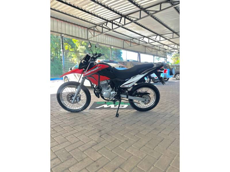 HONDA - NXR 150 - 2014/2014 - Vermelha - R$ 14.900,00