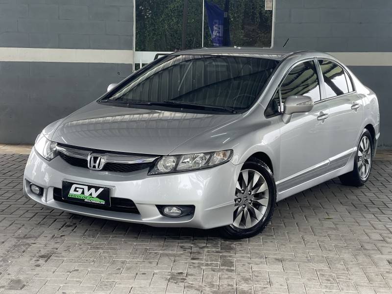 HONDA - CIVIC - 2011/2011 - Prata - R$ 58.900,00