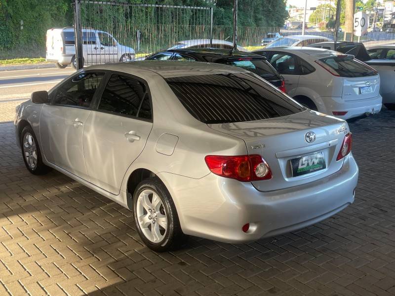 TOYOTA - COROLLA - 2009/2010 - Prata - R$ 58.900,00