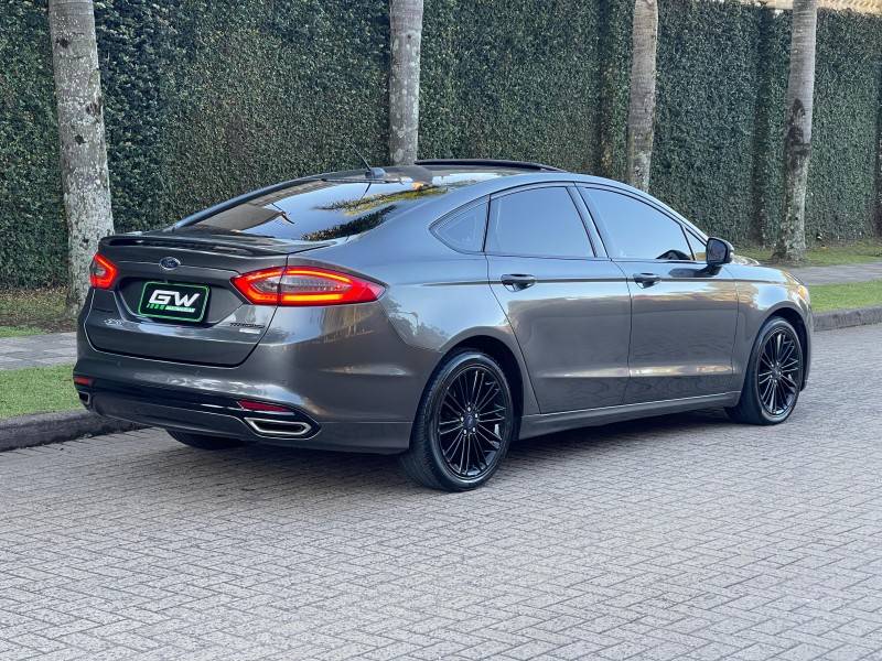 FORD - FUSION - 2016/2016 - Cinza - R$ 91.900,00